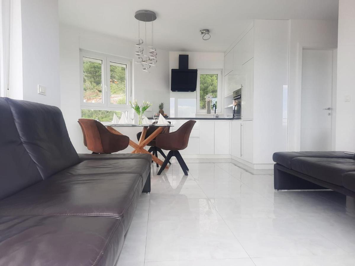 Apartment Anny De Luxe With Sea View Makarska Ngoại thất bức ảnh