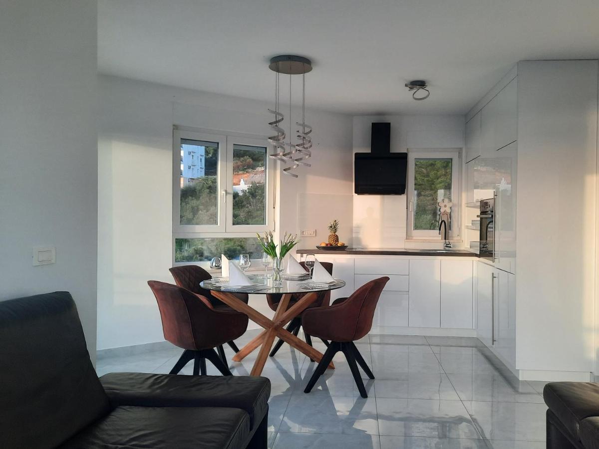 Apartment Anny De Luxe With Sea View Makarska Ngoại thất bức ảnh